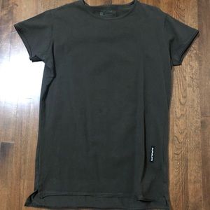 Alphalete fishtail tee